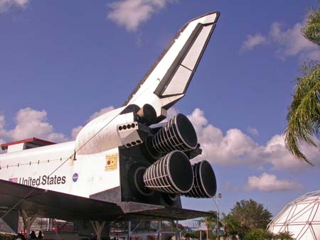 Shuttle Plaza DSCN4309